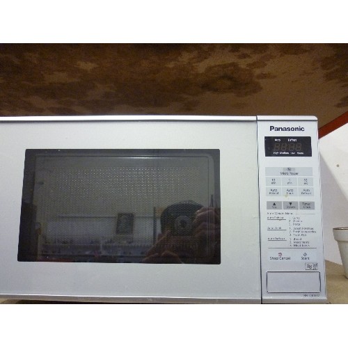 468 - PANASONIC MICROWAVE