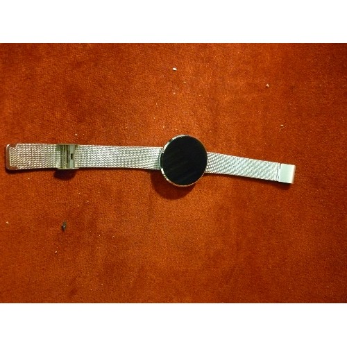 44 - A SMARTBRACELET WATCH