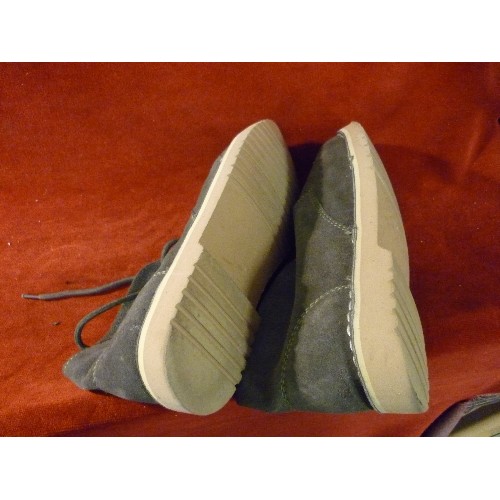 65 - PAIR OF SMART DESERT BOOTS IN GREY SUEDE - HARDLY WORN - WITH BOX - SIZE 8