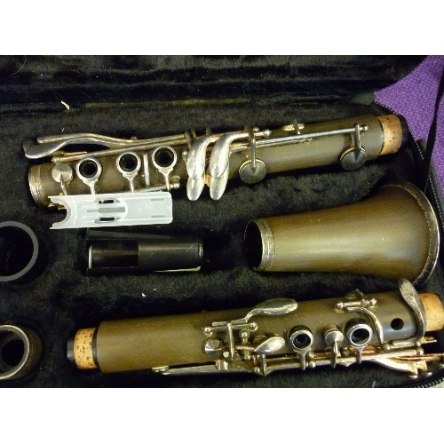 124 - CLARINET BY DIAMOND ARTIST. IN CARRY CASE, WITH ALL ATTACHMENTS. IN UNUSUAL BRONZE MATT FINISH.