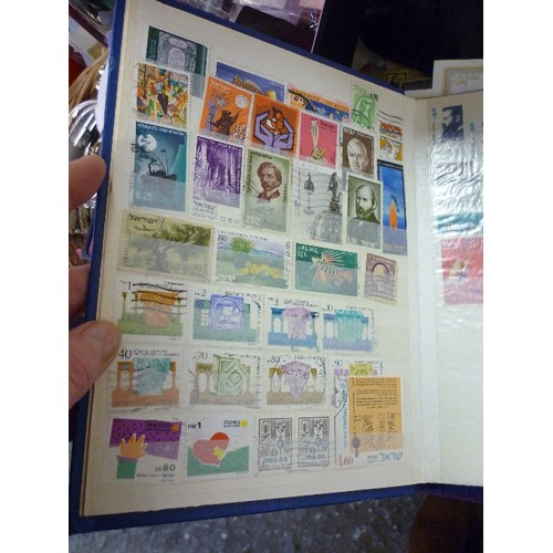 180 - STAMP COLLECTION. VINTAGE STAMP ALBUMS CONTAINING MANY STAMPS. INCLUDING AN ALBUM OF USA & SOUTH AME... 