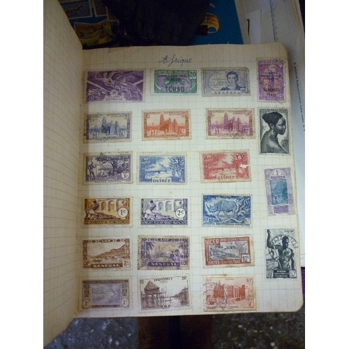 180 - STAMP COLLECTION. VINTAGE STAMP ALBUMS CONTAINING MANY STAMPS. INCLUDING AN ALBUM OF USA & SOUTH AME... 