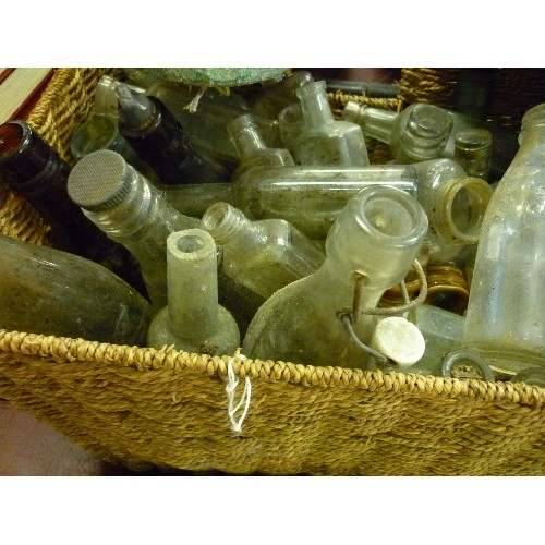 203 - LARGE QUANTITY OF VINTAGE GLASS BOTTLES, INCLUDES SCHOOL MILK BOTTLES, A STONEWARE FLAGON ETC.