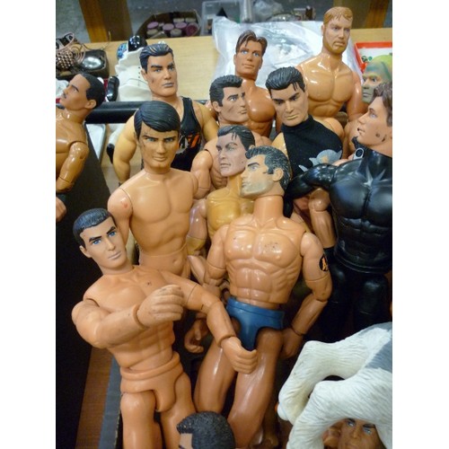 279 - LARGE QUANTITY OF ACTION MAN FIGURES, INCLUDES A DIVER, A HUSKY AND A RAFT.