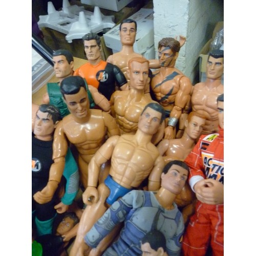 280 - LARGE QUANTITY OF ACTION MAN FIGURES, INC ONE IN AN ARSENAL SHIRT.