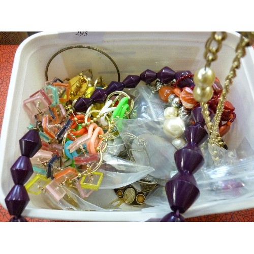 295 - QUANTITY OF COSTUME JEWELLERY. BANGLES AND BEADS ETC.