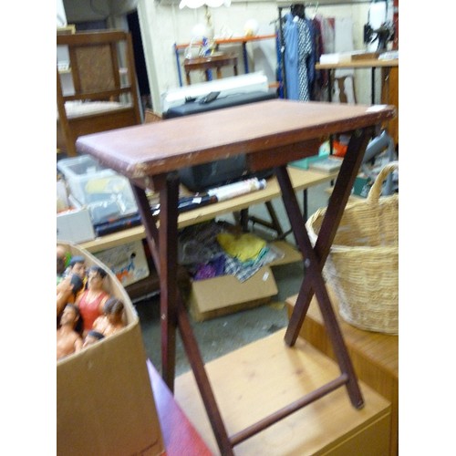 300 - FOLDING SIDE TABLE. APPROX 66CM H.