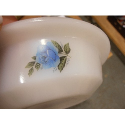 370 - SET OF RETRO PHOENIX OPALWARE BLUE-ROSE OVEN DISHES, MATCHING DESSERT BOWLS.