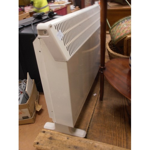 373 - GLEN PORTABLE ELECTRIC RADIATOR/HEATER.