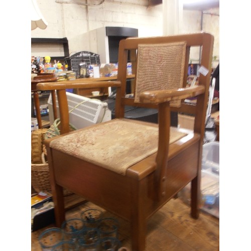 381 - RETRO VINTAGE COMMODE. COMPLETE WITH CERAMIC BUCKET/LID. PADDED SEAT AND BACK.