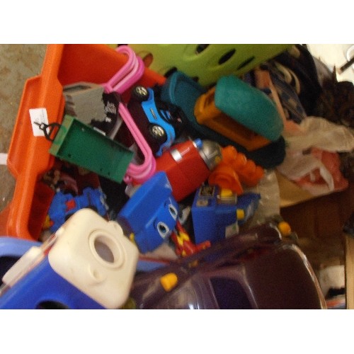 384 - LARGE MIXED LOT, INCLUDES QUANTITY OF TOYS, PICTURE FRAMES, FAUX FLOWERS, DECORATIVE ITEMS ETC ETC.