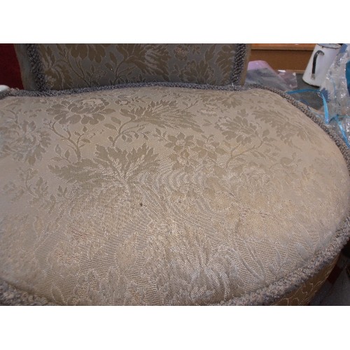 396 - VINTAGE UPHOLSTERED CHAIR/NURSING CHAIR.