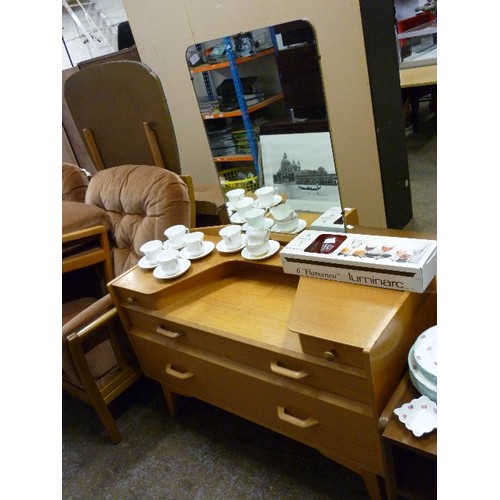 409 - RETRO G-PLAN DRESSING TABLE WITH MIRROR.