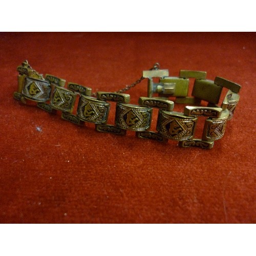 23 - ART NOVEAU STYLE DECORATIVE BRACELET