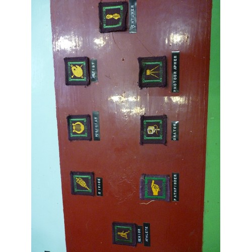 455 - BOY-SCOUT/BADEN POWELL INTEREST. VERY LARGE VINTAGE PAINTED WOODEN DISPLAY BOARD, DISPLAYING A LARGE... 