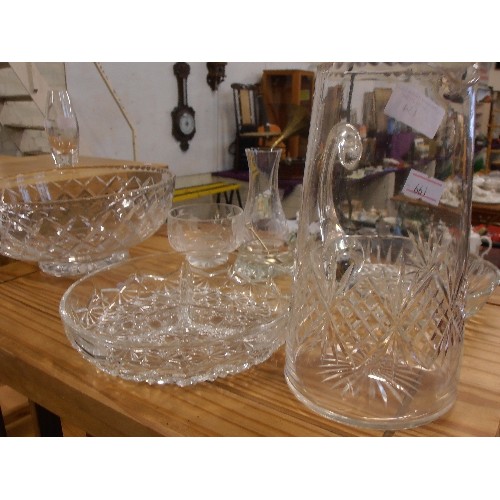 154 - GOOD QUALITY STUART CRYSTAL CUT-GLASS BOWL. TOGETHER WITH QUANTITY OF OTHER GOOD QUALITY GLASS ITEMS... 