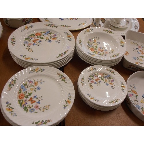 172 - LARGE AYNSLEY COTTAGE GARDEN, 38 PC DINNER SERVICE. INC LIDDED TUREENS, SERVING PLATTER, 3 SIZES OF ... 