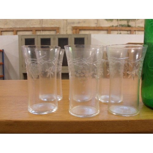 180 - VINTAGE ETCHED GLASSWARE, INCLUDES A CUT-OFF MARTINI BOTTLE & 6 SMALL BEAKERS.