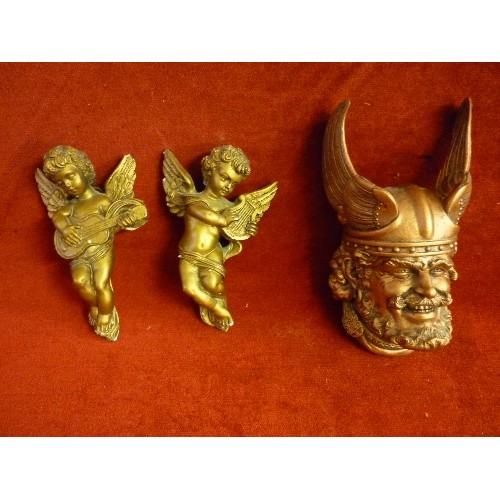 63 - 2 PLASTER CHERUBS WITH VIOLIN AND HARP AND FRASER ART VIKING HEAD