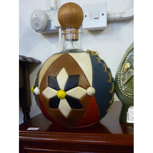 106A - BEAM 100 MONTHS OLD BOURBON WHISKEY AMERICAN SAMOA EMPTY DECANTER AND GLASS DECANTER WITH LEATHER CO... 