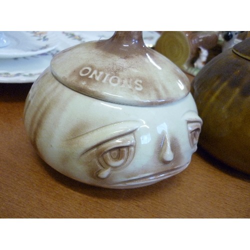 173 - SYLVAC ONION POT[LIDDED], ANOTHER ONION POT WITH GRIMACE FACE! AND A HORNSEA POTTERY CROCUS VASE, LO... 