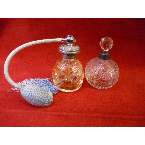 27 - A MID 20TH CENTURY CUT GLASS PERFUME ATOMISER WITH STERLING SILVER TOP - ETCHED BRIERLEY MARK TO BAS... 