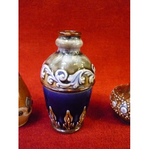 5 - A COLLECTION OF LATE 19TH & EARLY 20TH CENTURY DOULTON LAMBETH AND ROYAL DOULTON MINIATURE VASES IN ... 