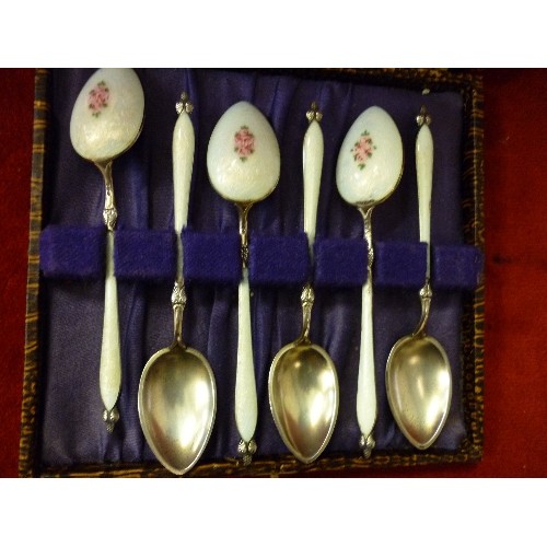 65 - A BEAUTIFUL SET OF CIRCA 1930's NORWEGIAN STERLING SILVER AND GUILLOCHE ENAMEL SPOONS WITH A PINK RO... 