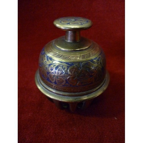 89 - THREE EARLY 20TH CENTURY INDIAN BENARES BRASS ELEPHANT BELLS - GRADUATED SIZES - THE LARGEST 11CM