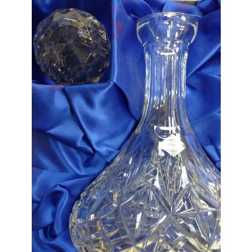 228 - EDINBURGH CRYSTAL CONTINENTAL COLLECTION (CZECHOSLOVAKIA) SHIPS DECANTER WITH STOPPER - WITH ORIGINA... 