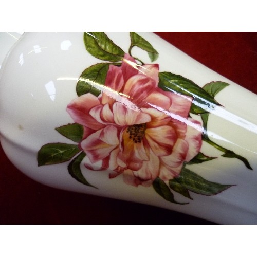 209 - 4 PIECES OF AYNSLEY BONE CHINA INC A 