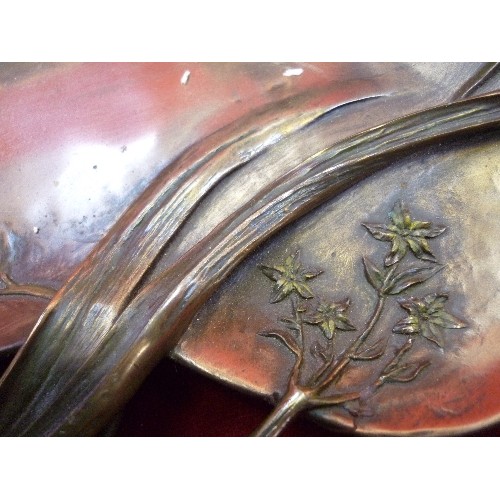 54 - AN ART NOUVEAU STYLE VERONESE BRONZE RESIN TRAY WITH RECLINING LADY