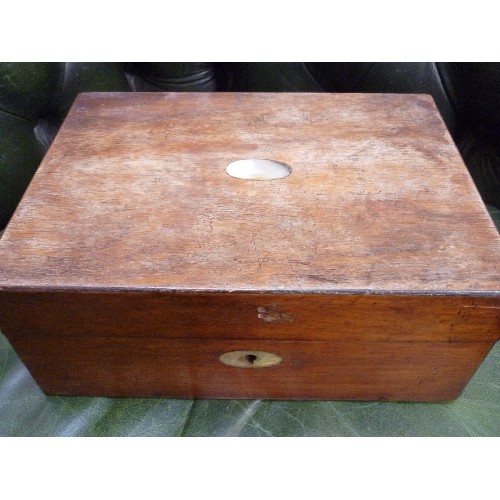 45 - VICTORIAN MAHOGANY SEWING BOX, MOTHER OF PEARL INLAY TO LID AND ESCUTCHEON. INTERIOR TRAY AND LINED ... 