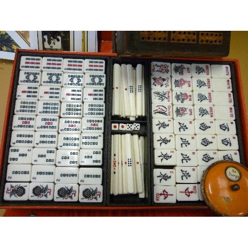 109 - MAHJONG GAME IN CASE, ANTIQUE WOODEN FOLDING CRIBBAGE BOARD WITH BONE PEGS, A WHIST MARKER, 