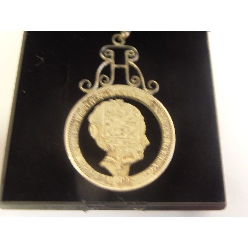 74 - SOLID SILVER 1 GUILDER COIN 1938 CUT OUT TO MAKE A PENDANT OF QUEEN WILHELMINA OF THE NETHERLANDS