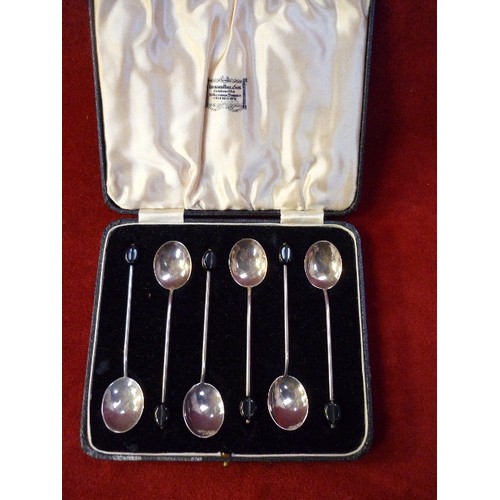 97B - A SET OF STERLING SILVER ART DECO COFFEE BEAN SPOONS, SHEFFIELD 1934, WITH BLACK COFFEE BEAN FINIALS... 