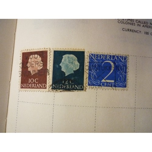 243A - 5 X STAMP ALBUMS - MOSTLY MID TO LATER 20TH CENTURY. BRITISH AND FOREIGN STAMPS