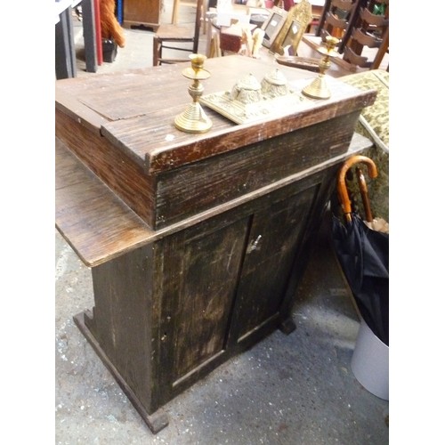 429 - ANTIQUE PINE CLERK'S DESK OR SCHOOL TEACHERS DESK