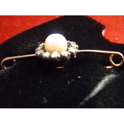 66C - 14ct GOLD, PLATINUM  NATURAL PEARL AND 12 DIAMONDS SETTING FOR DIAMONDS IS PLATINUM 
WEIGHT 3.21GR  ... 