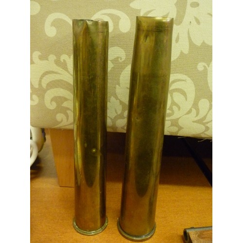 254 - 2 VINTAGE BRASS SHELL CASES. 1940 AND 1944.