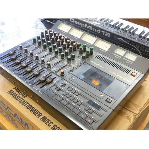 286 - VINTAGE TASCAM 246 PORTASTUDIO AUDIOPHILE CASSETTE DECK MULTITRACK RECORDER. WITH BOX.