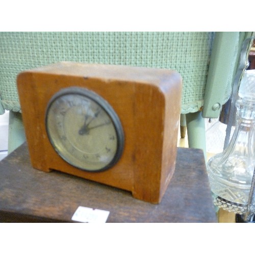 276 - 4 VINTAGE CLOCKS, 2 WOODEN-CASED MANTLE CLOCKS, 1 OF WHICH IS DECO, SQUARE FACE ETC. A SMALLER CLOCK... 