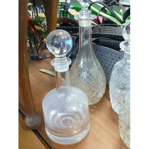 311 - 6 X GLASS DECANTERS, TRADITIONAL & CONTEMPORARY STYLES.