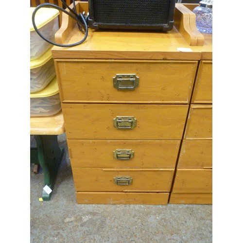 325 - 2 X STORAGE UNITS. TRADITIONAL STYLE. ONE HAS SET OF DRAWERS & A CUPBOARD 80CM W. THE OTHER IS A SET... 