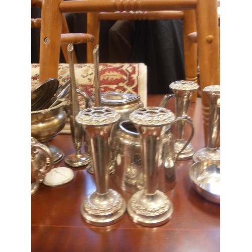 332 - QUANTITY OF LOVELY VINTAGE CANADIAN ONEIDA SILVER-PLATED ITEMS. HEAVY TEAPOT, COFFEE POT, SUGAR BOWL... 