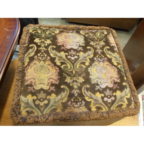 335 - RETRO POUFFE/STOOL, ON CASTORS, BROWN 'EMBOSSED' VELVET TOP WITH FRINGED EDGE. TOGETHER WITH A LOVEL... 