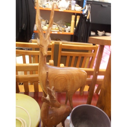 386 - VINTAGE WOODEN/TREEN ITEMS, INC 2 TALL VASES, A FAMILY OF STAGS, A CANDLESTICK, A 'HORN' FISH, CERAM... 