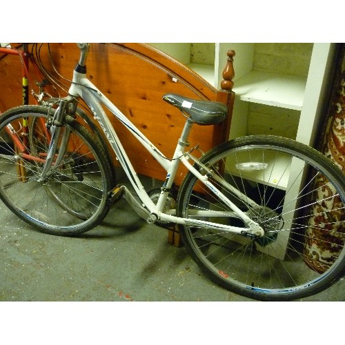 185 - MIZANO ZONE-HT BIKE, WHITE AND GREY.