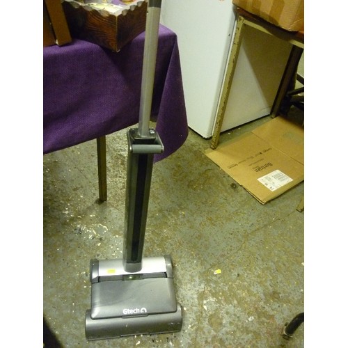 204 - G-TECH 22V AIR-RAM CORDLESS VACUUM CLEANER.