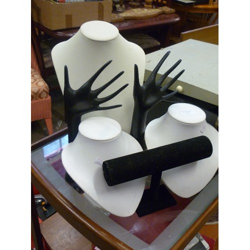 313 - JEWELLERY COUNTER DISPLAY ITEMS. WHITE/BLACK.